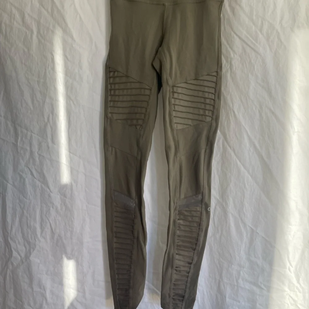 Alo Yoga High-Waisted Moto Legging Olive Ribbed Mesh Performance Tights Size XXS